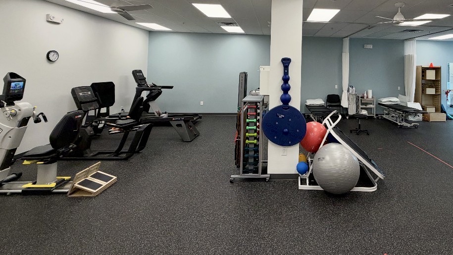 Image of Select PT interior space located at MOSAIC at Chatham Park in Pittsboro, NC.
